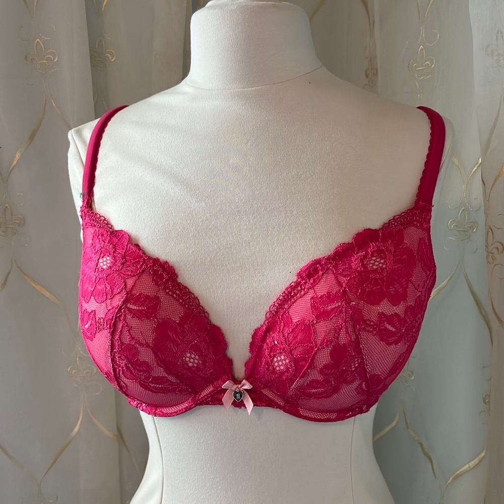 Victoria’s Secret Lace Push-Up Bra - 36D